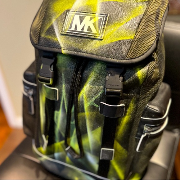 NWT LTD ED MICHAEL KORS AUTH COOPER POCKET MEN BACKPACK OLIVE BLACK SIGNED CERT - Picture 3 of 12